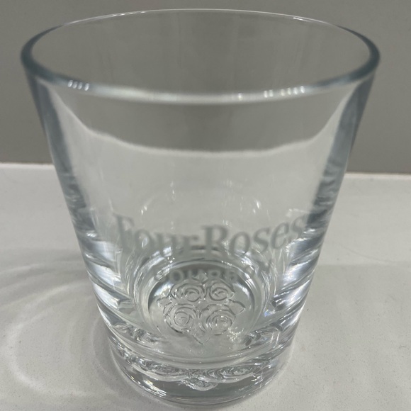 Four Roses Kentucky bourbon glass - Picture 3 of 4